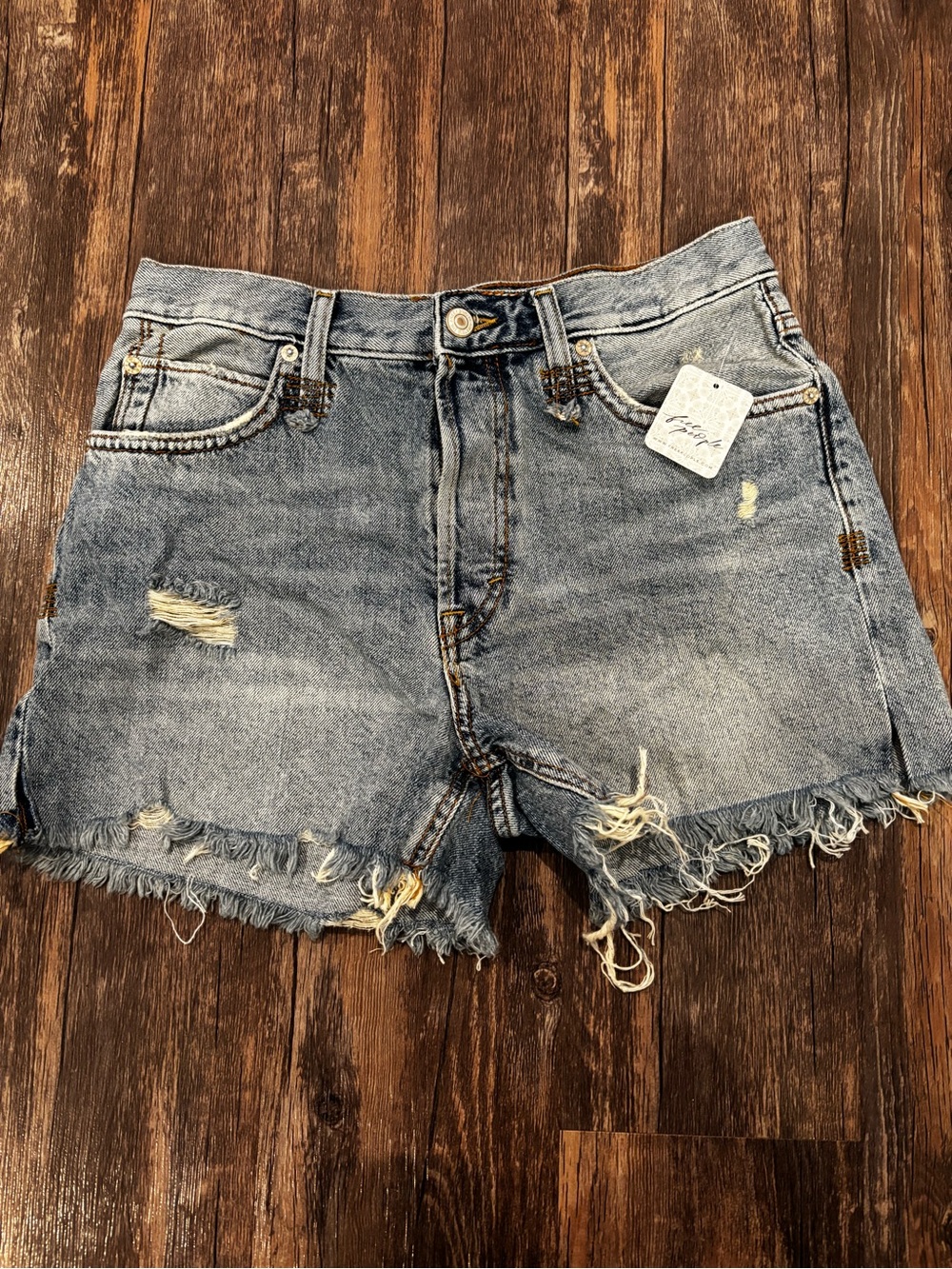 Free people loose cannon Distressed Denim Women’s Shorts NEW